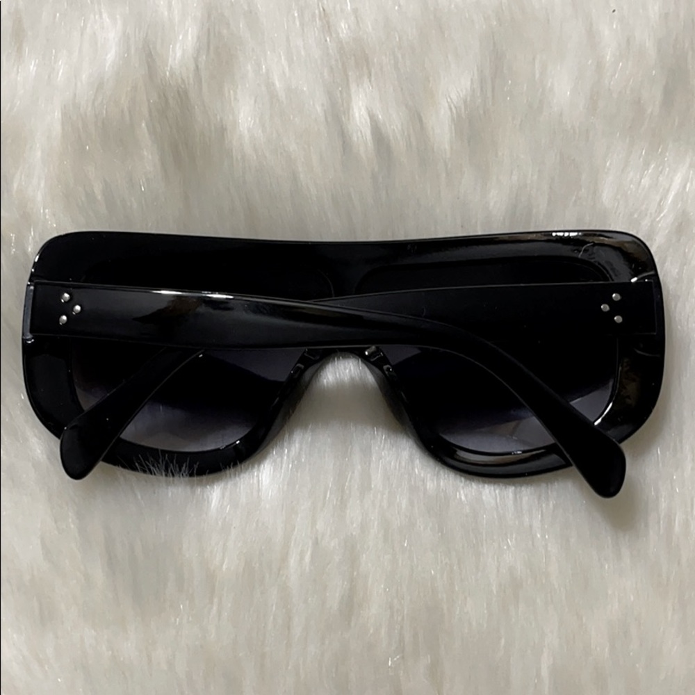 2 for $22 mix Sunglasses - Picture 3 of 5